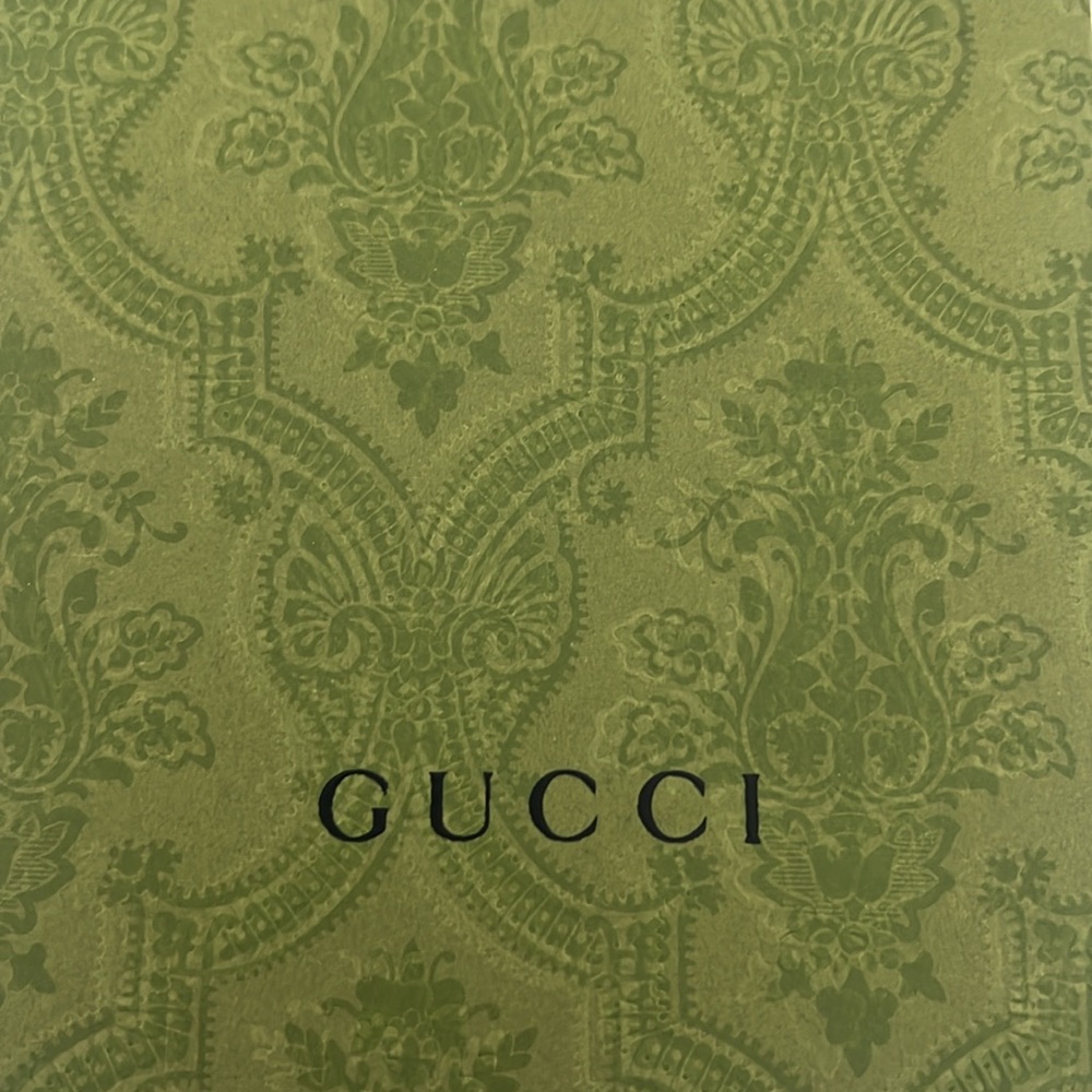Gucci Watch. PERFECT CONDITION - Picture 2 of 4